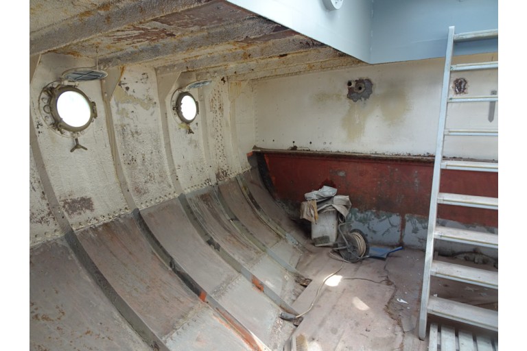 ex-Inspection vessel with TRIWV