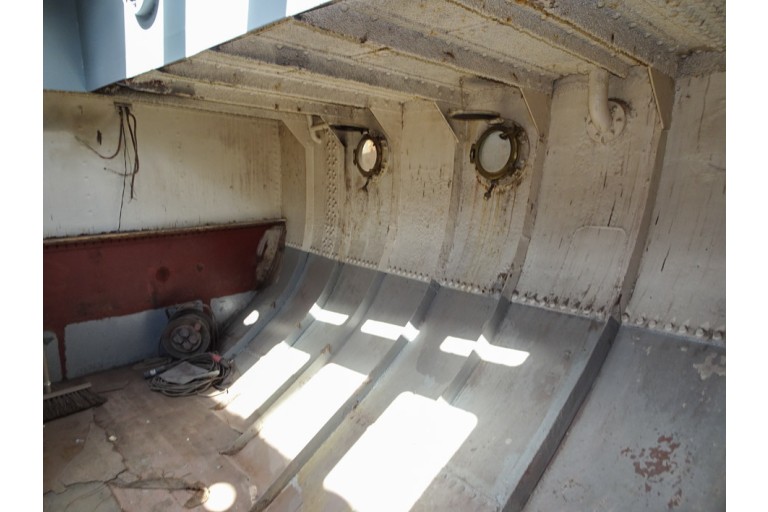 ex-Inspection vessel with TRIWV